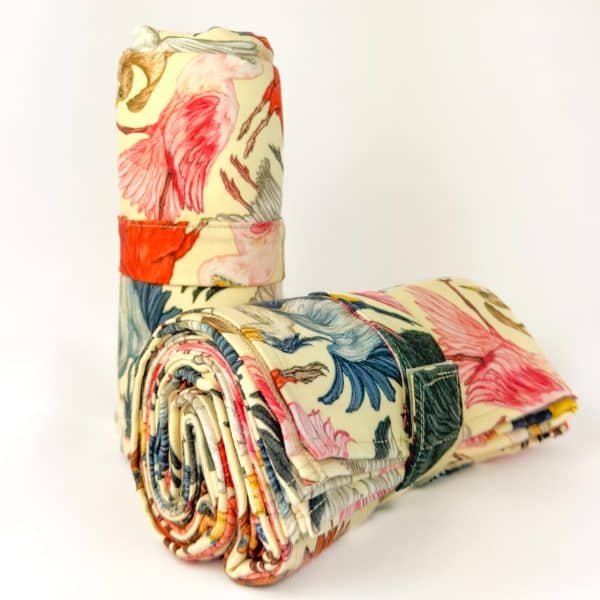 Toalla - Tierra de Aves, Diversidad de Vida y Color Crema