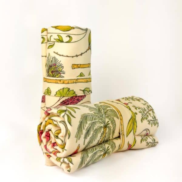 Toalla - Vegetación de La Sierra, heterogénea, relacional y vital - Día