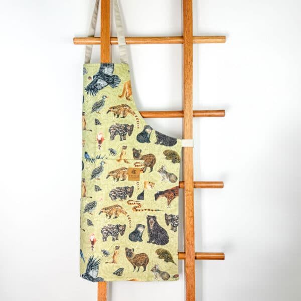 Delantal - Fauna Silvestre en las Montañas de Fuego - Día