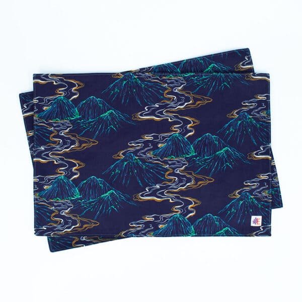 Individuales 2u - Los Cerros de Mavicure, Lugar Sagrado